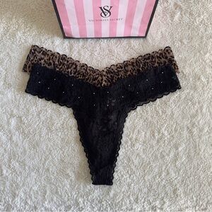 NWT Victoria's Secret Black and Leopard Lace Thong Panties Size M